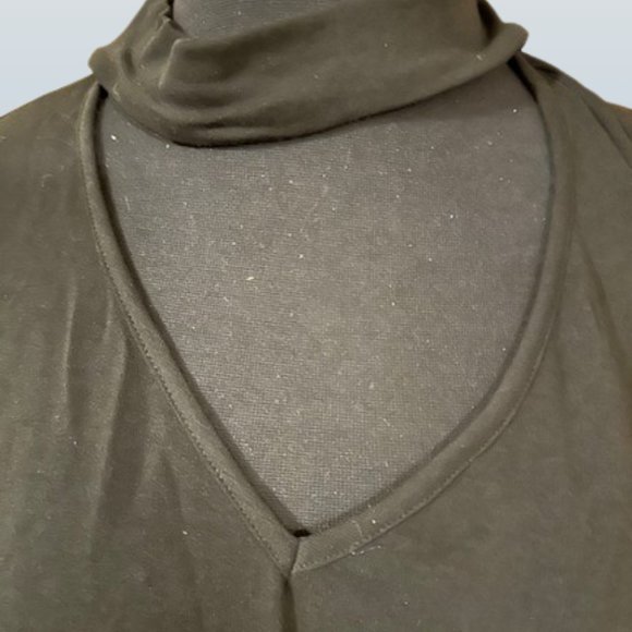 Black Choker Neck / Cold Shoulder Tunic Top (2) - Picture 3 of 12